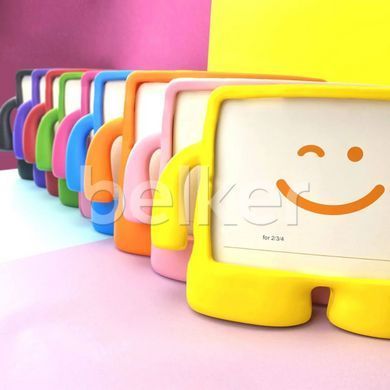Детский силиконовый чехол для iPad 11 2025 (iPad A16) Amogus case Желтый